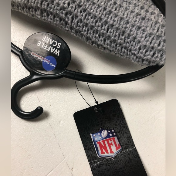 NFL New Orleans Saints Knit Scarf w Embroidered Logo New NWT - Picture 3 of 7